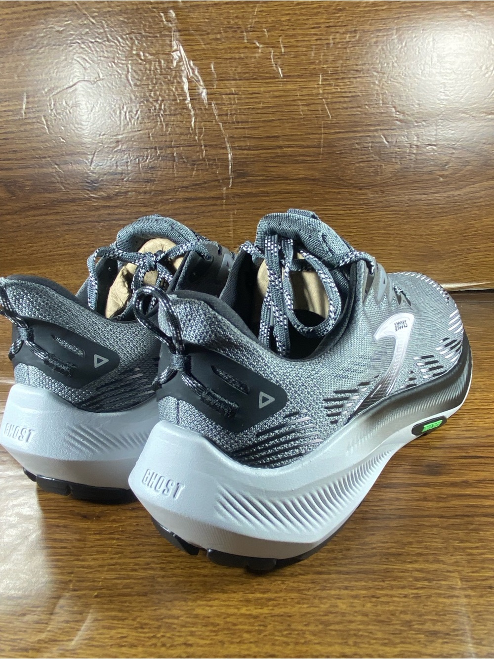Brooks ghost Trail women’s shoe size 8.5 - Picture 2 of 11
